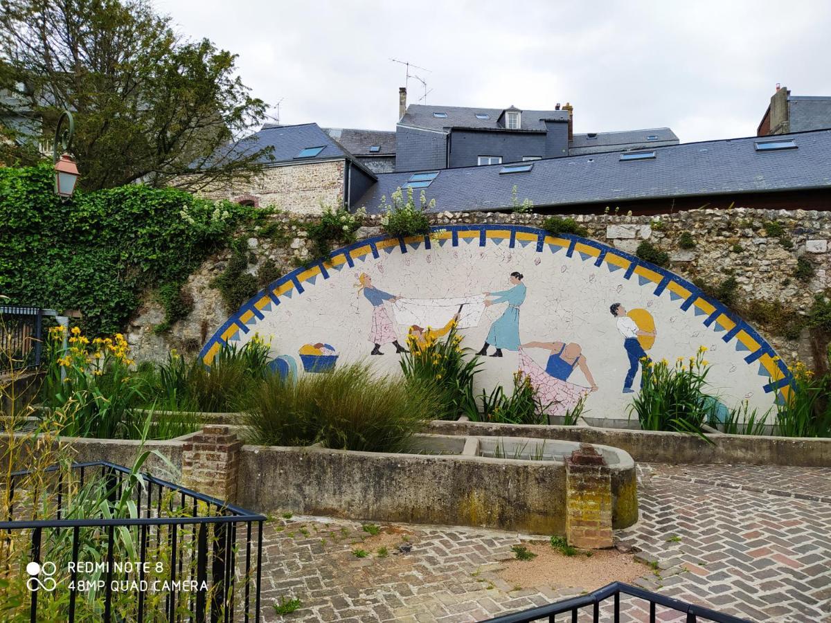 Bel Appartement A Honfleur Buitenkant foto
