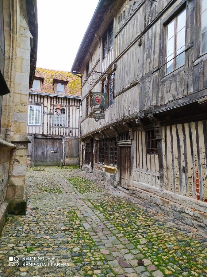 Bel Appartement A Honfleur Buitenkant foto